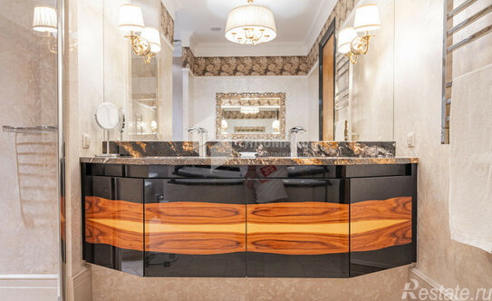 Продажа 4-комн квартиры на вторичном рынке Татарская Б. ул,  д. 7 к3