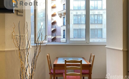 Продажа 1-комн квартиры на вторичном рынке Наставнический переулок,  д. 6