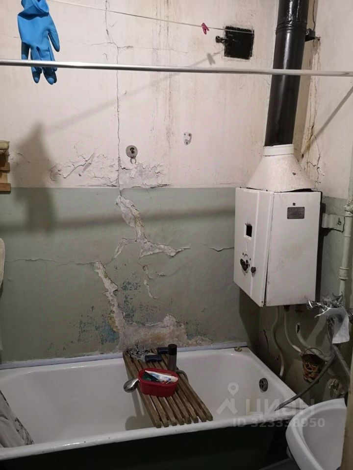 Продажа 4-комн квартиры на вторичном рынке Сенная площадь, 7