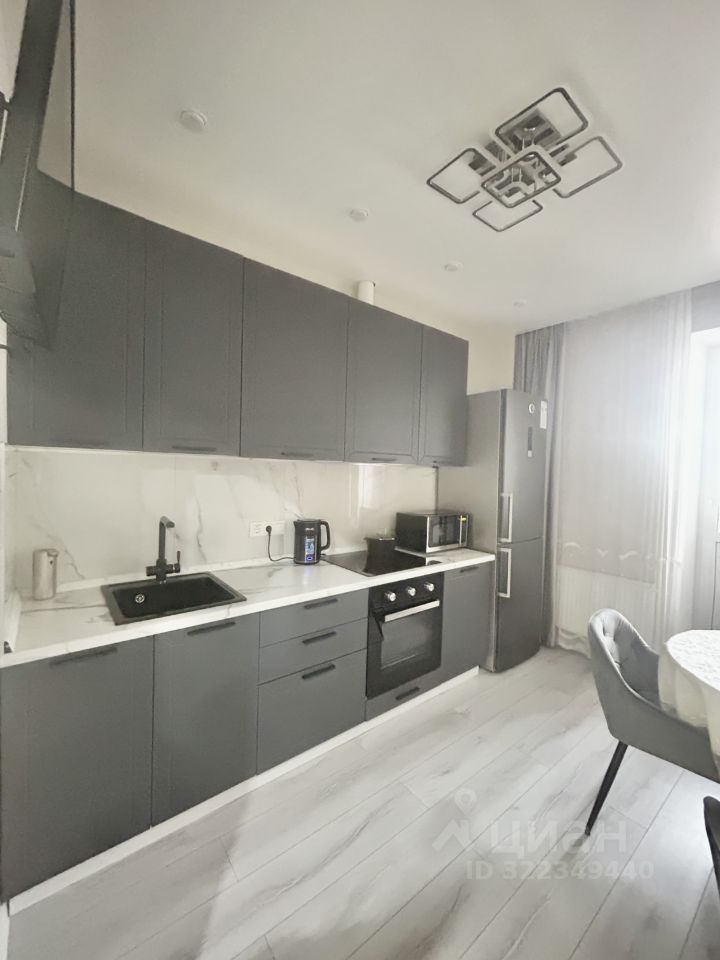 Продажа 2-комн квартиры на вторичном рынке улица Харлампиева, 50к1