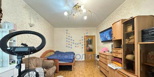 2-комн квартира ул Новощукинская,  д. 1
