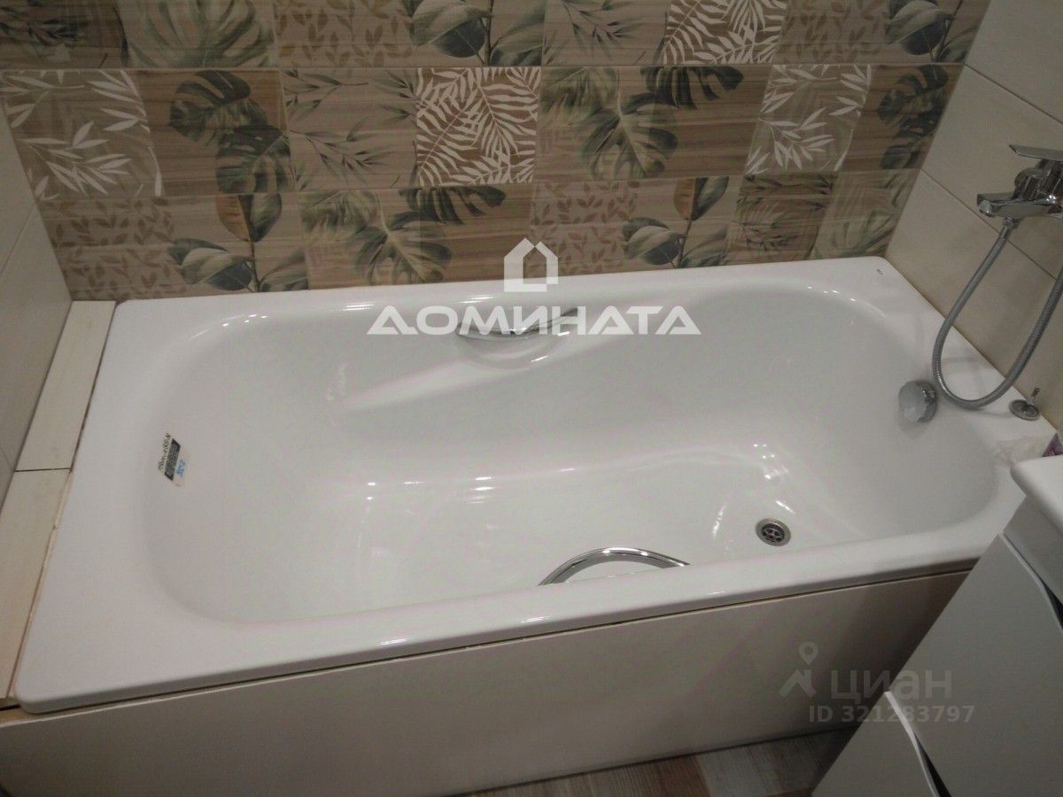 Продажа 1-комн квартиры на вторичном рынке Ириновский проспект, 43