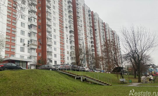 Продажа 2-комн квартиры на вторичном рынке улица Ивана Сусанина,  д. 2 к1