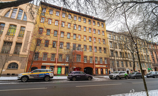 Продажа 2-комн квартиры на вторичном рынке 14-я линия,  д. 37