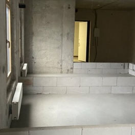 Продажа 3-комн квартиры на вторичном рынке Петровский пр-кт,  д. 11 к2