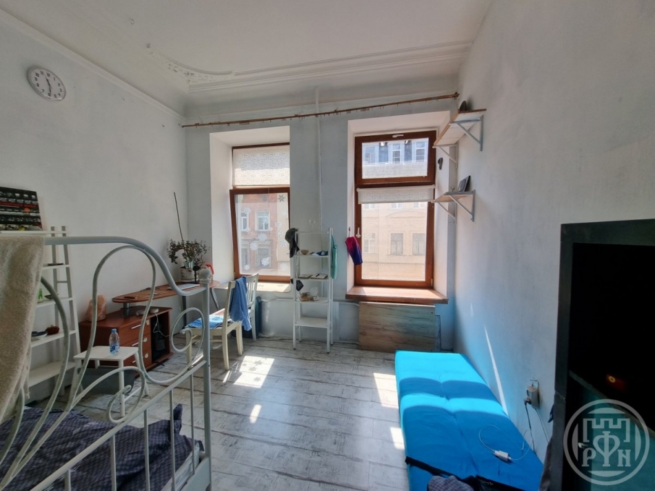 Продажа 6-комн квартиры на вторичном рынке Канонерская ул. ,  д. 17