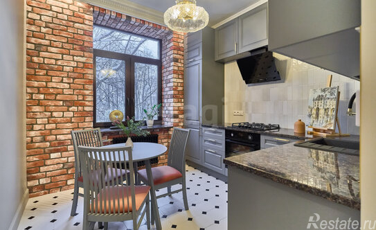 Продажа 2-комн квартиры на вторичном рынке Московский пр-кт,  д. 195