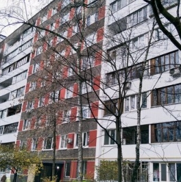 Продажа 2-комн квартиры на вторичном рынке Кленовый бульвар,  д. 7
