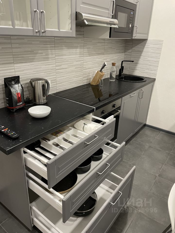 Продажа 1-комн квартиры на вторичном рынке улица Багрицкого, 18