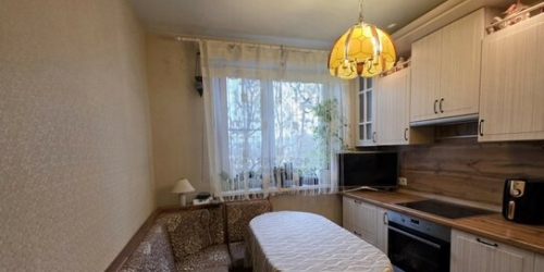 2-комн квартира улица Лескова,  д. 21