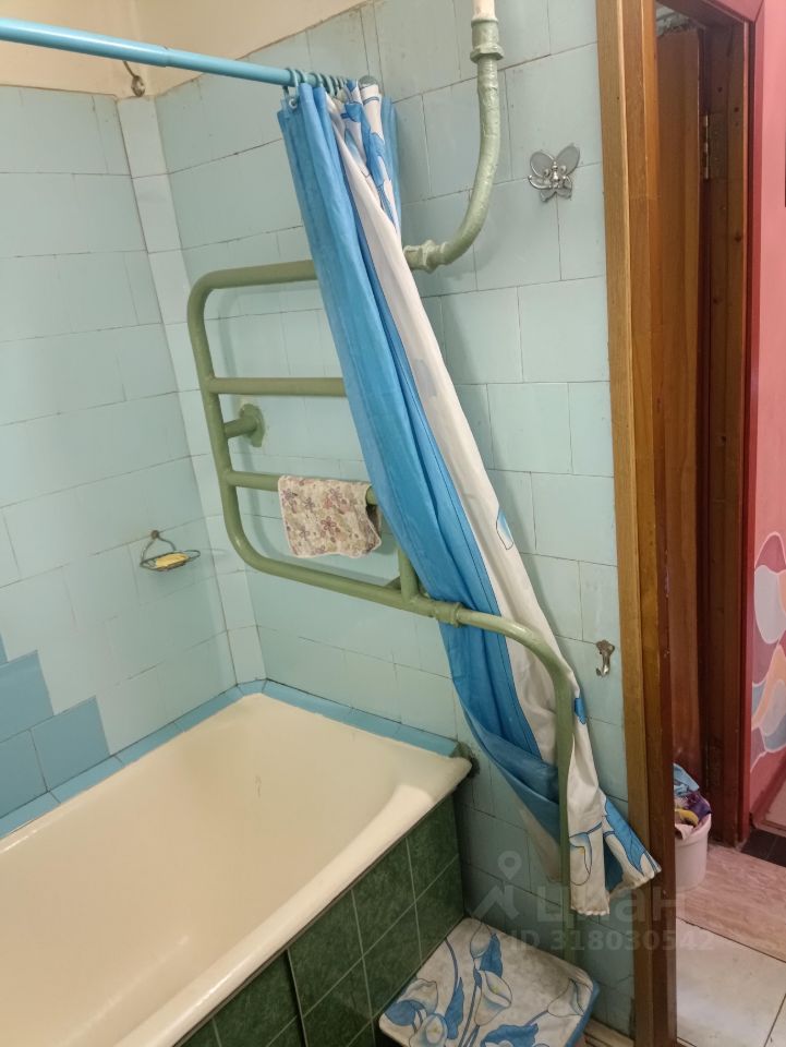 Продажа 3-комн квартиры на вторичном рынке проспект Шаумяна, 85