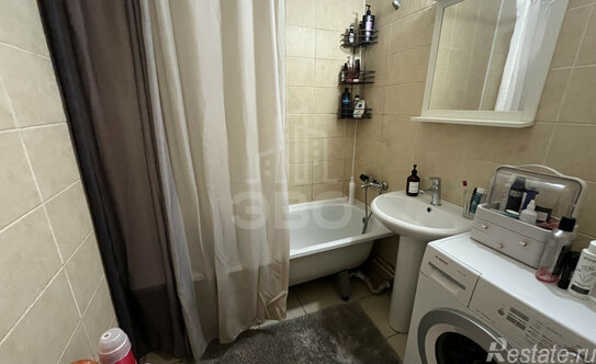 Продажа 1-комн квартиры на вторичном рынке улица Корнея Чуковского,  д. 7 к1