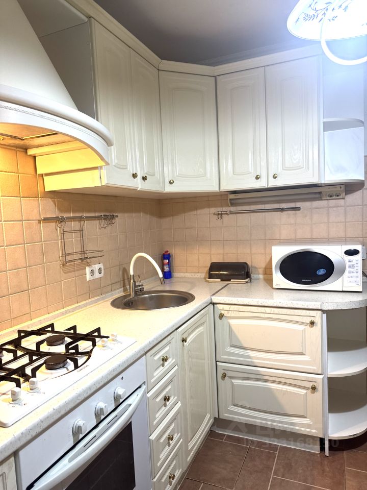 Аренда 2-комн квартиры на вторичном рынке Железнодорожный мкр, Балашиха, шоссе Саввинское,  д. 4