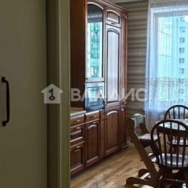 Продажа 3-комн квартиры на вторичном рынке Красногорск г, Космонавтов б-р,  д. 1