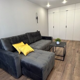 Продажа 1-комн квартиры на вторичном рынке Почтовая Б. ул,  д. 1/33