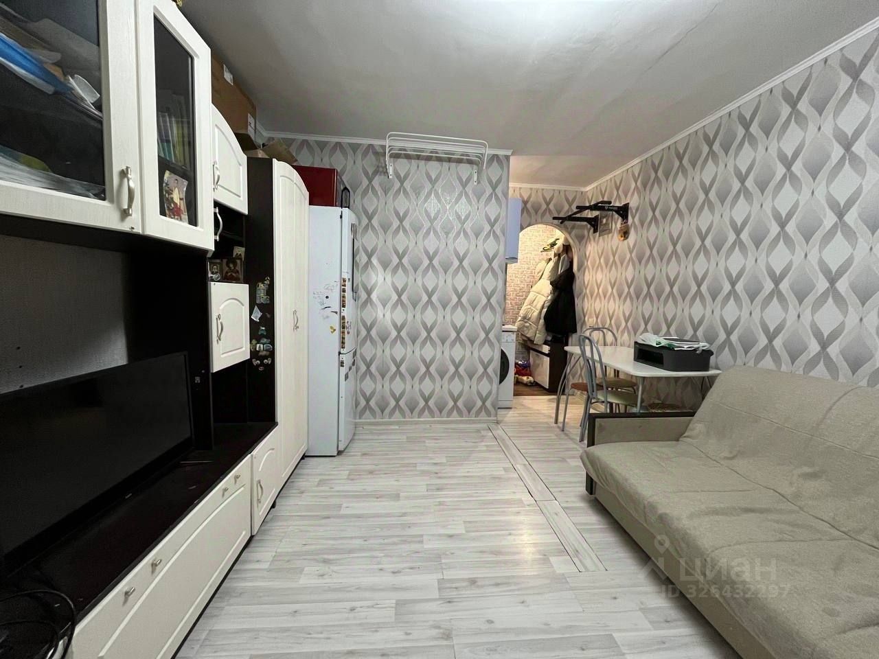 Продажа комнаты Запрудня пгт, улица Ленина, 16