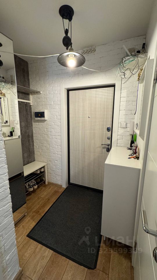 Продажа 1-комн квартиры на вторичном рынке Заневский проспект, 42