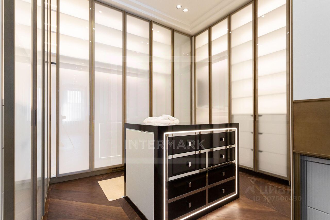 Продажа 5-комн квартиры на вторичном рынке Бутиковский переулок, 5