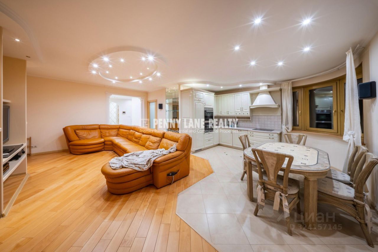 Аренда 3-комн квартиры на вторичном рынке Митинская улица, 10