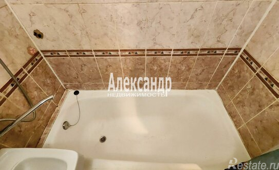 Продажа 2-комн квартиры на вторичном рынке улица Подвойского,  д. 36 к1