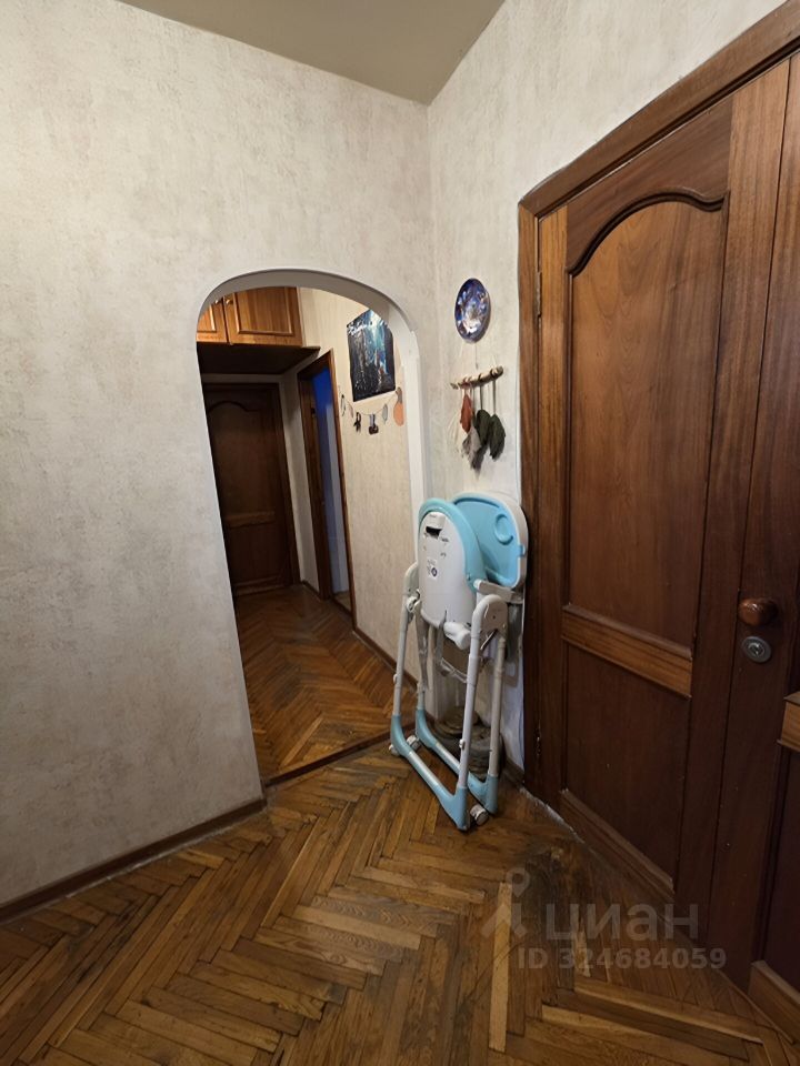 Продажа 3-комн квартиры на вторичном рынке улица Кораблестроителей, 38К3