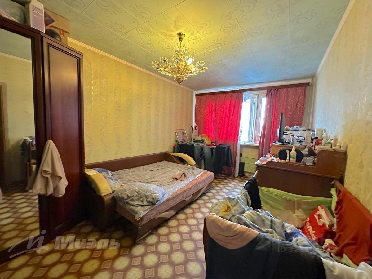 Продажа 4-комн квартиры на вторичном рынке Новокосинская улица, 24К1