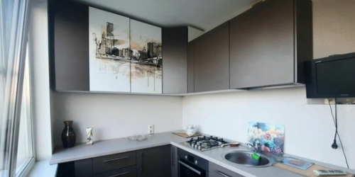 3-комн квартира Большевиков пр-кт,  д. 31