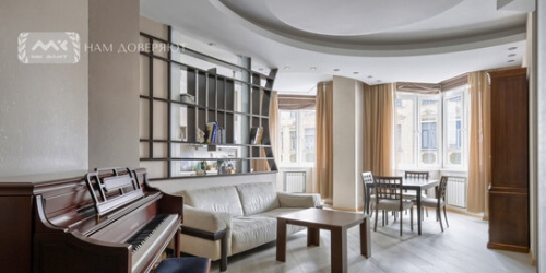 4-комн квартира пр-кт Малый П.С.,  д. 19