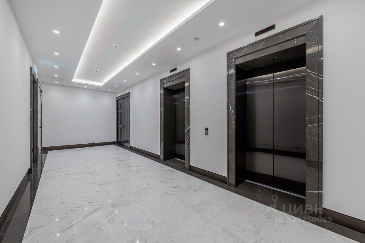 Продажа 4-комн квартиры на вторичном рынке улица Ефремова, 19к4