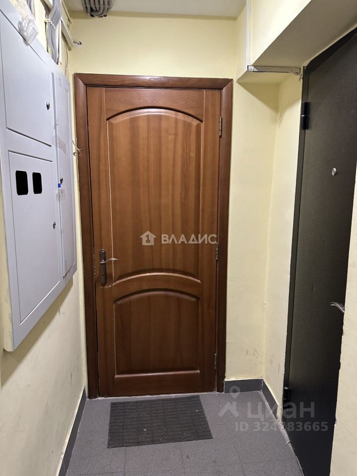 Продажа 3-комн квартиры на вторичном рынке улица Паршина, 17