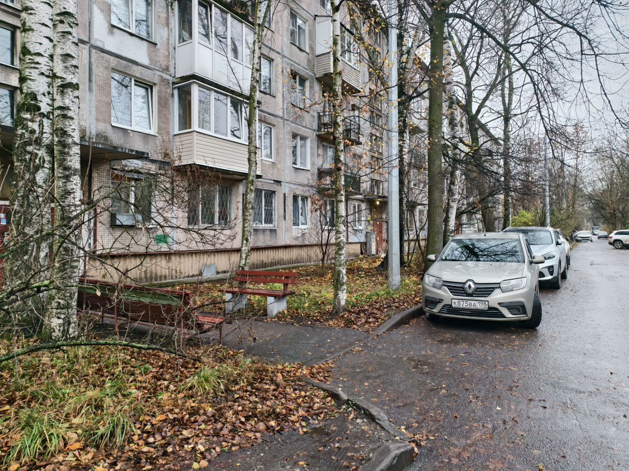 Продажа 2-комн квартиры на вторичном рынке улица Седова, 124