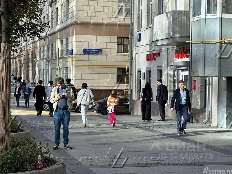 Продажа торгового помещения Новинский б-р,  д. 1/2