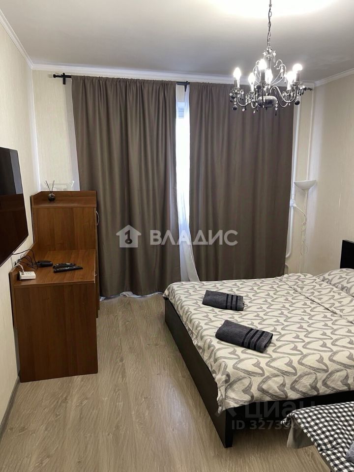 Продажа 1-комн квартиры на вторичном рынке Лобня, улица Катюшки,  д. 58