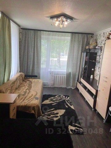 Продажа 2-комн квартиры на вторичном рынке пос. Котельский, 3