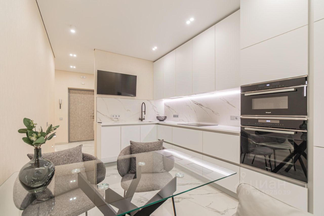 Продажа 2-комн квартиры на вторичном рынке улица Среднерогатская, 13к1