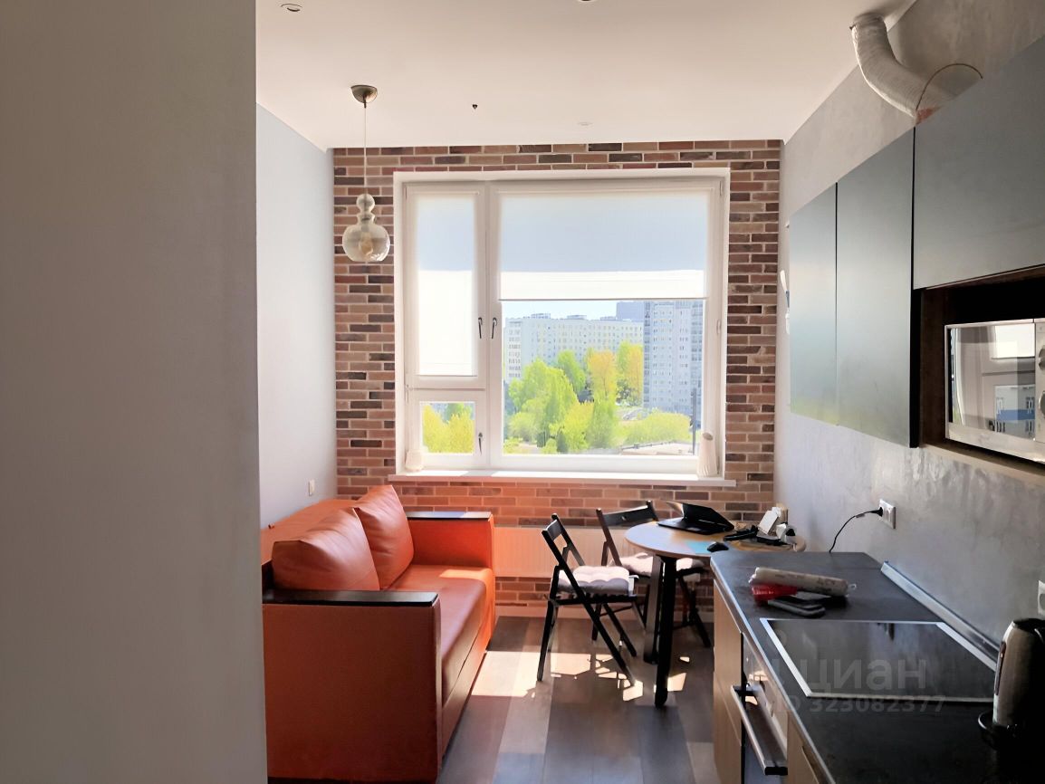 Продажа 2-комн квартиры на вторичном рынке улица Бутлерова, 7Б