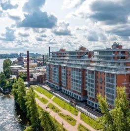 Продажа 4-комн квартиры на вторичном рынке Обуховской обороны пр-кт,  д. 70 к4 с1