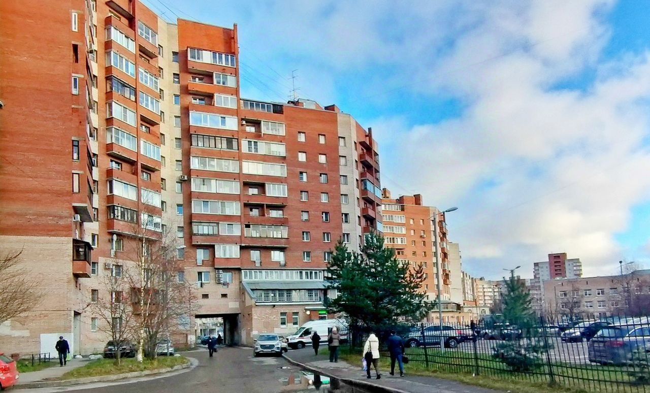 Продажа 1-комн квартиры на вторичном рынке проспект Просвещения, 53К1