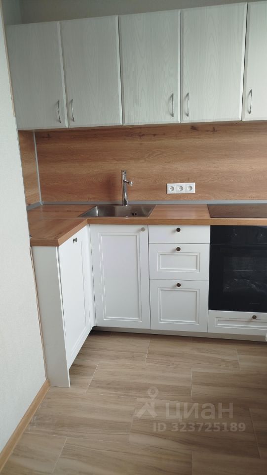 Аренда 1-комн квартиры на вторичном рынке Осенний бульвар, 6