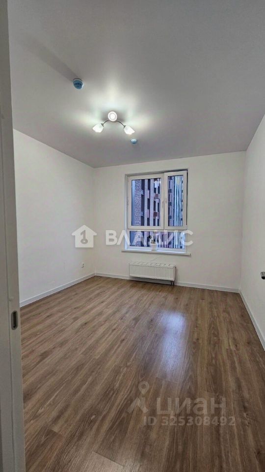 Продажа 3-комн квартиры на вторичном рынке проспект Куприна, 30к9