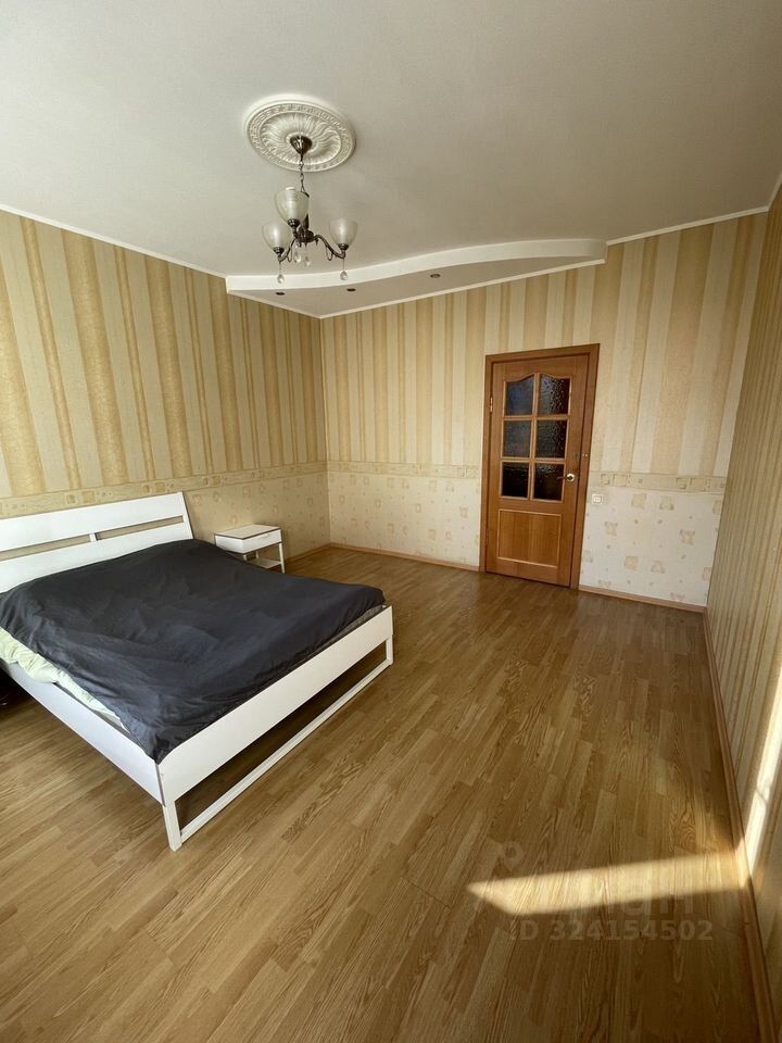 Продажа 3-комн квартиры на вторичном рынке улица Мира, 7В