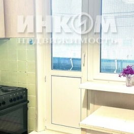 Продажа 4-комн квартиры на вторичном рынке ул Крупской,  д. 15