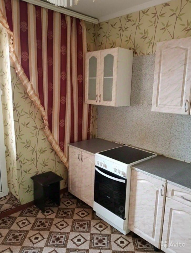 Аренда 1-комн квартиры на вторичном рынке Центральный мкр, улица Хрипунова,  д. 1