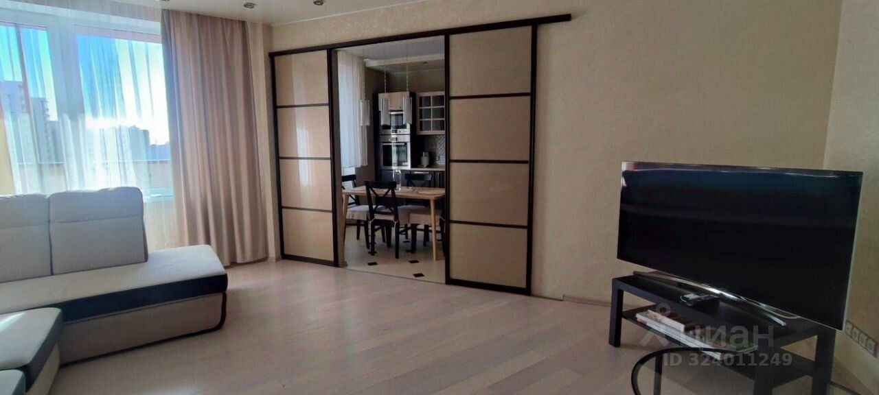 Аренда 2-комн квартиры на вторичном рынке Парашютная улица, 52