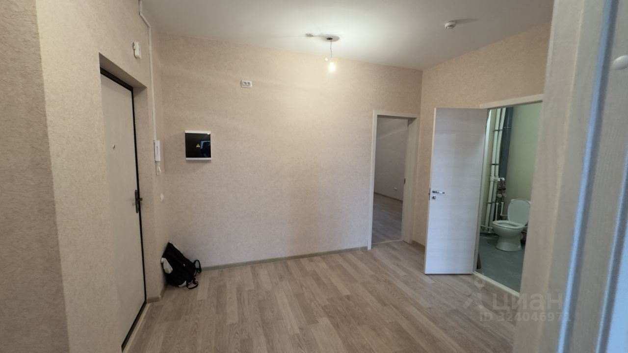 Продажа 3-комн квартиры на вторичном рынке Мурино, улица Шоссе в Лаврики, 78к2