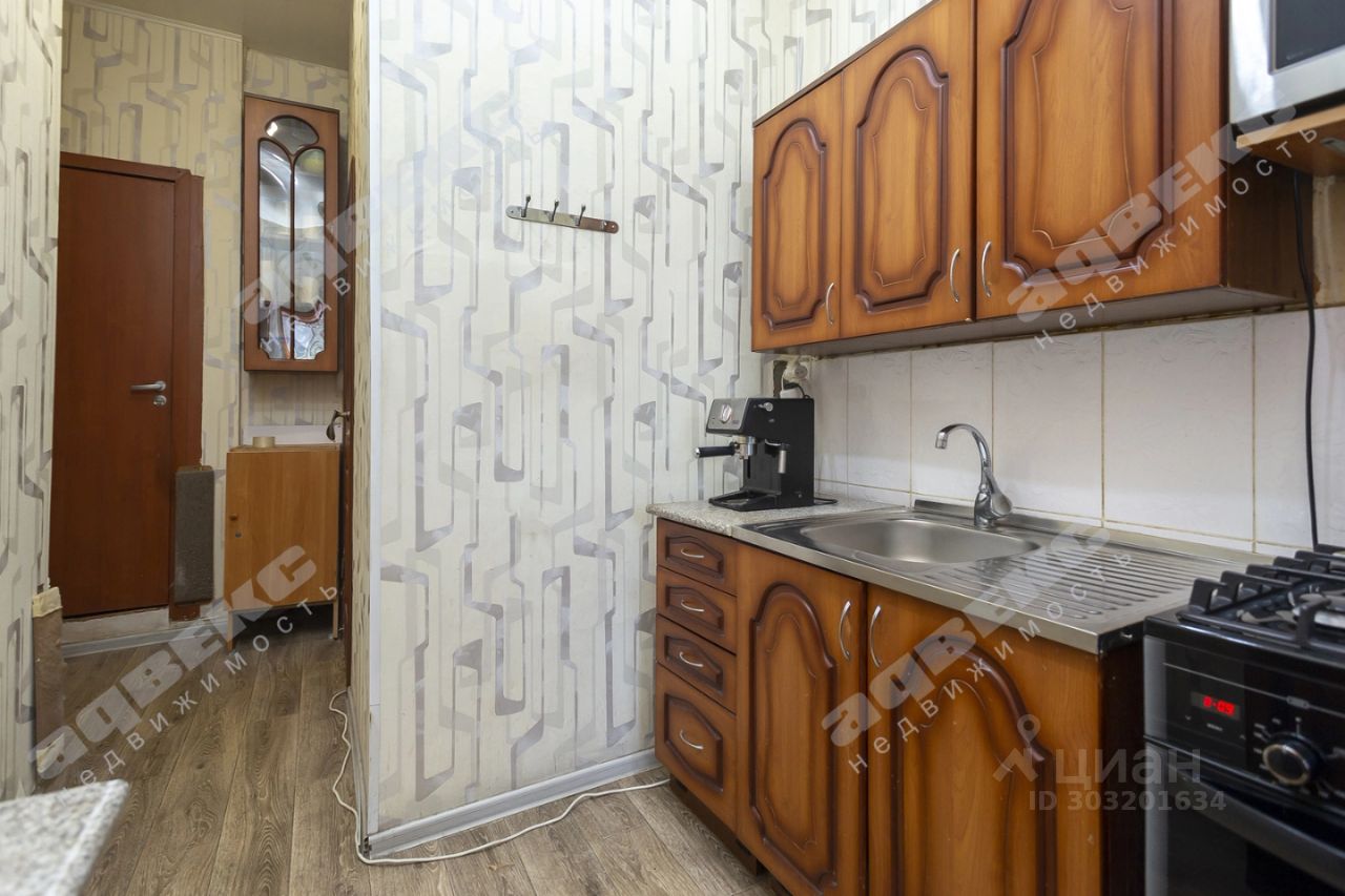 Продажа 2-комн квартиры на вторичном рынке Косая линия, 24/25