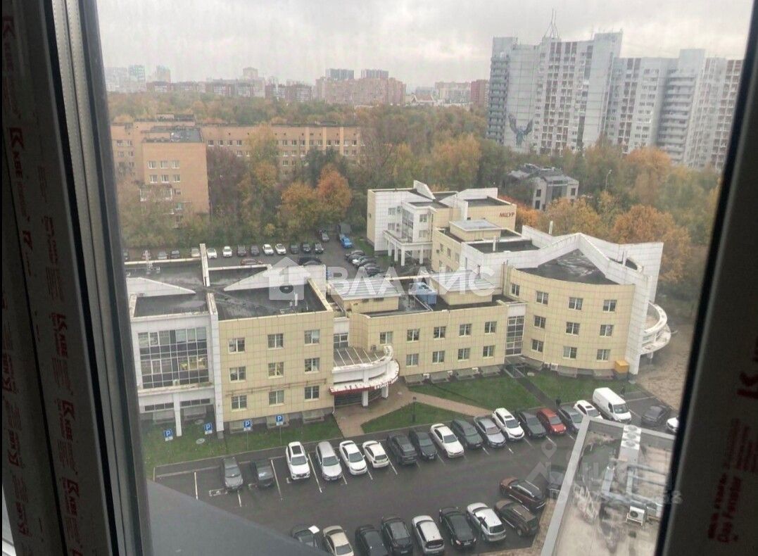 Продажа 3-комн квартиры на вторичном рынке Одинцово, улица Маршала Бирюзова, 13