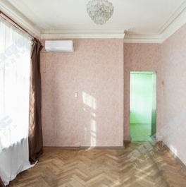 Продажа 4-комн квартиры на вторичном рынке Восстания ул,  д. 22