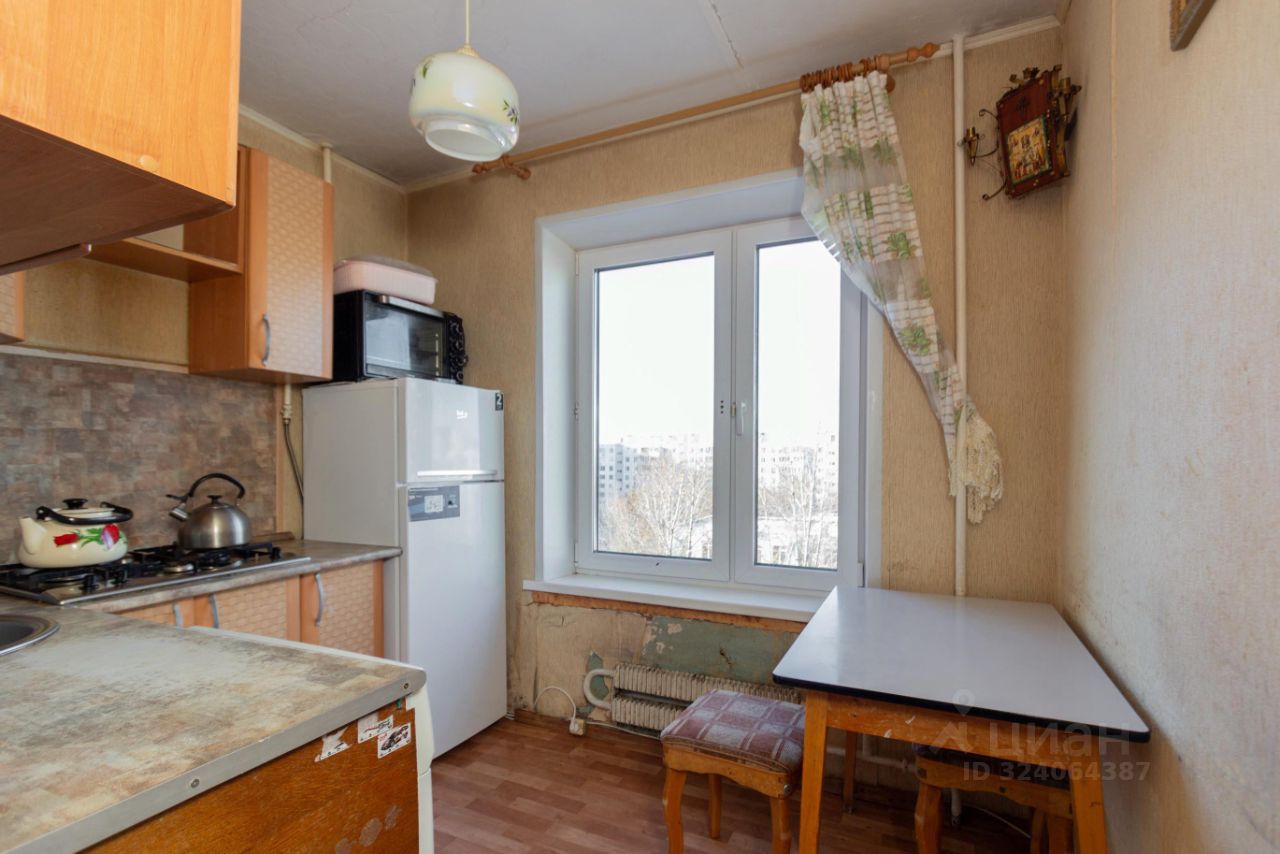 Продажа 2-комн квартиры на вторичном рынке улица Сталеваров, 12К2