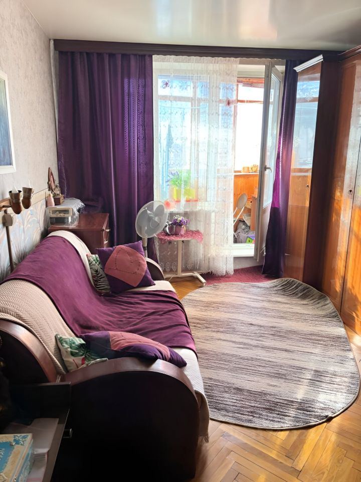 Продажа 3-комн квартиры на вторичном рынке Уральская улица, 6К1